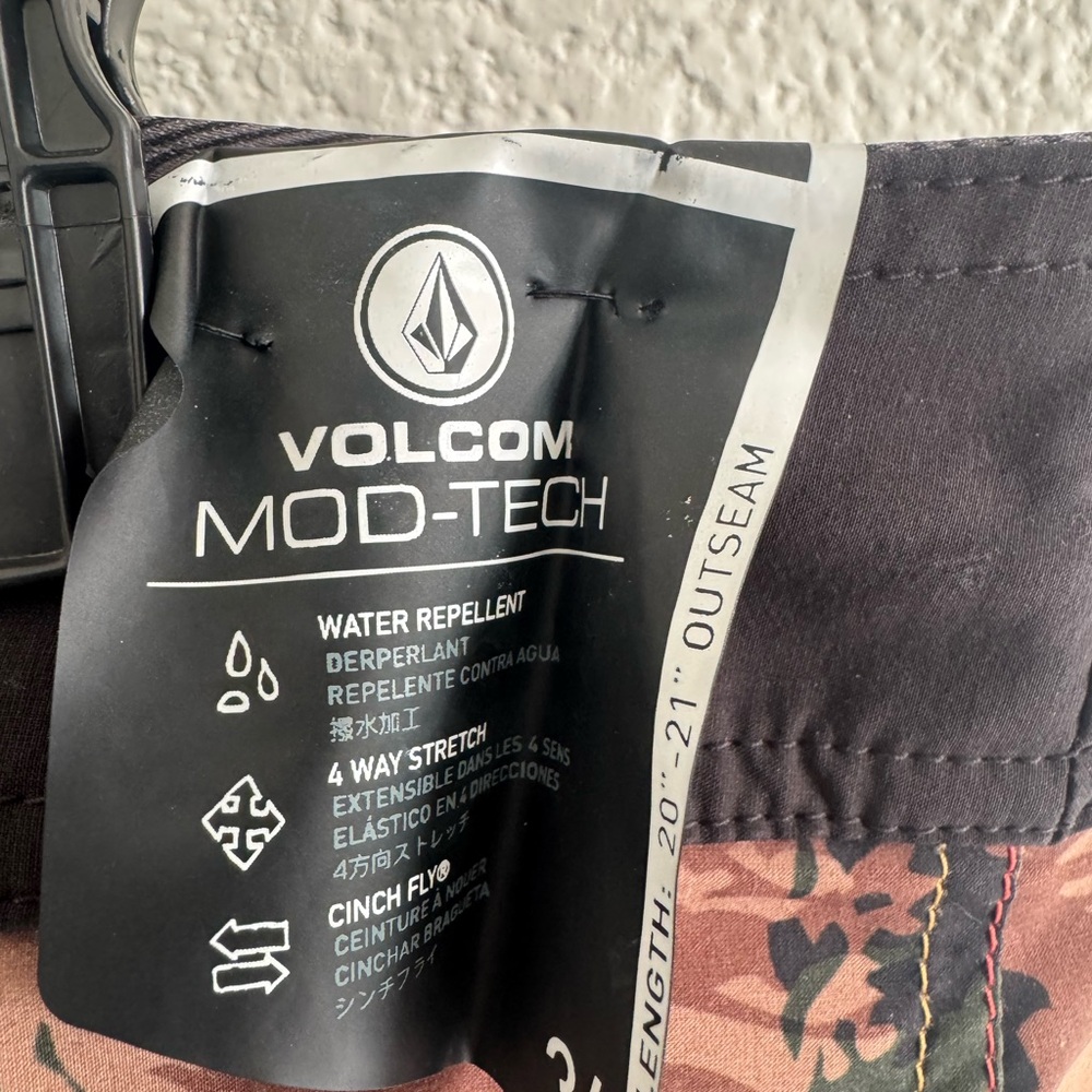 Volcom Mod-Tech Gray Camo Shorts - Picture 3 of 5